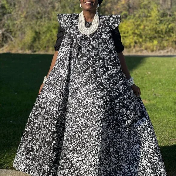 Handmade Complete Outfit With jewelry - Picture 4 of 6